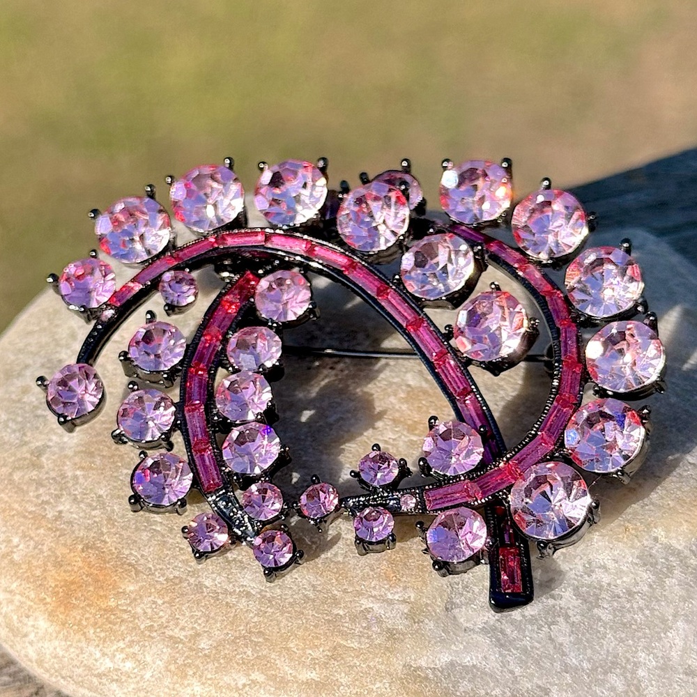 💕 Vintage Large Pink Rhinestone Baguette Brooch